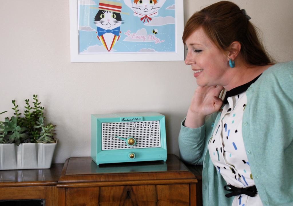 Mad Men Sewing Challenge Mint Green Sewing Machine Simplicity 1191