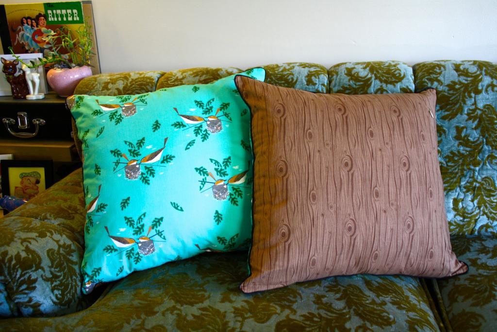 Throw Pillows Mint Green Sewing Machine